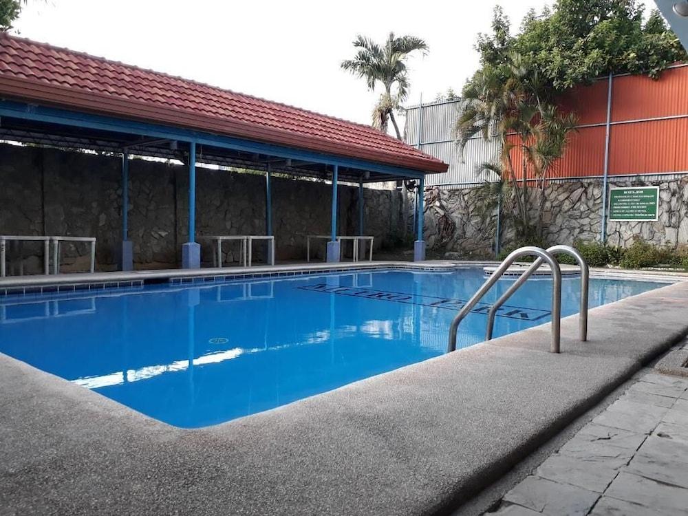 Metro Park Hotel - Cebu City Exteriör bild