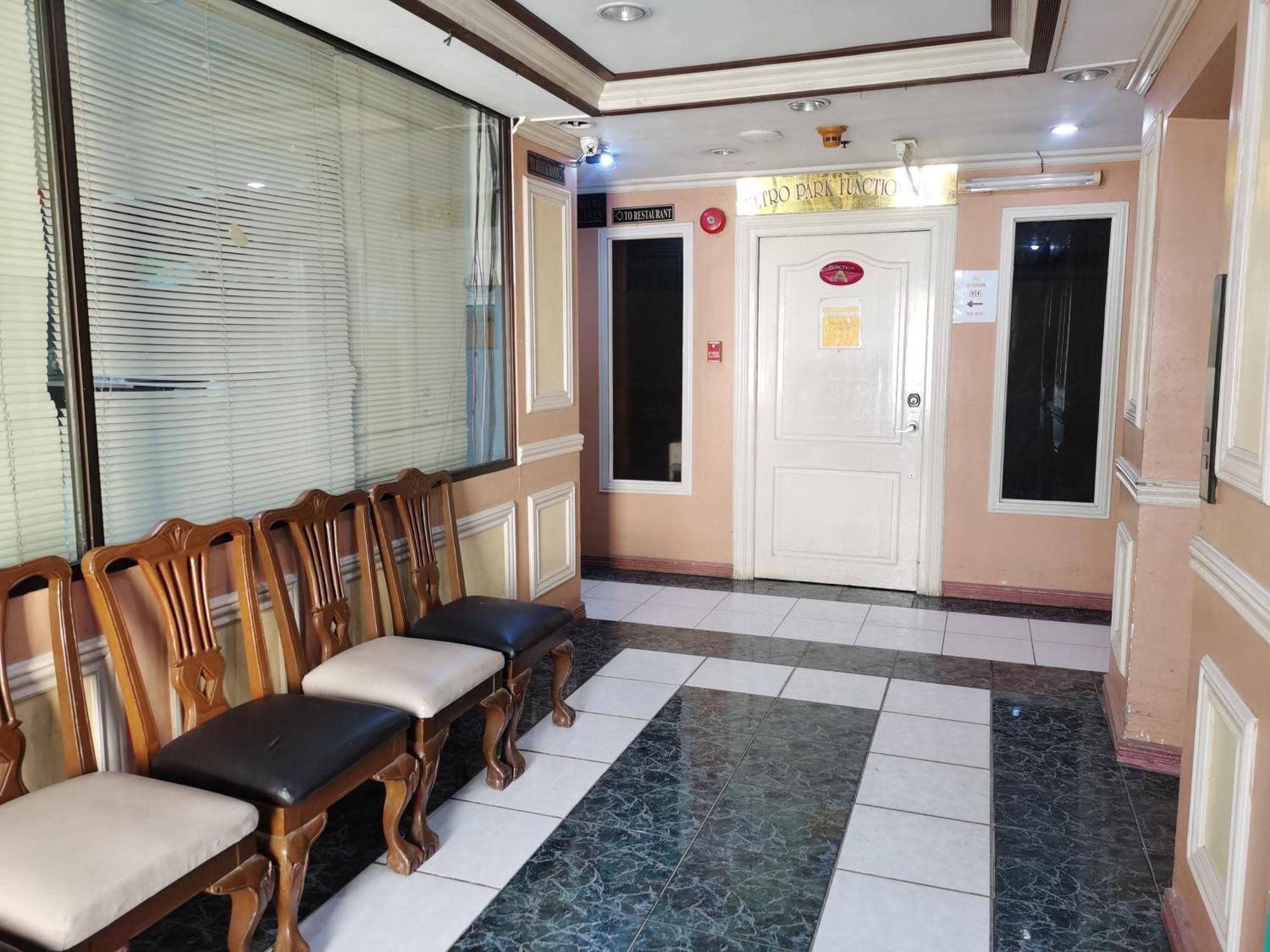 Metro Park Hotel - Cebu City Exteriör bild